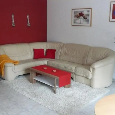9 By Interhome דירה